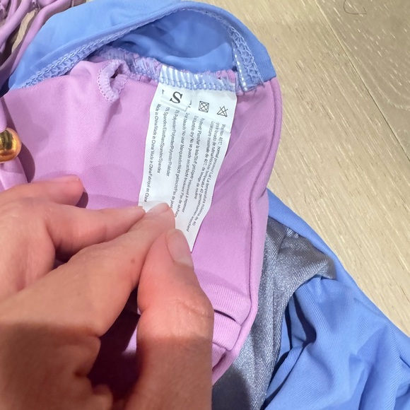 Brand new swimsuit in size small - Picture 2 of 4